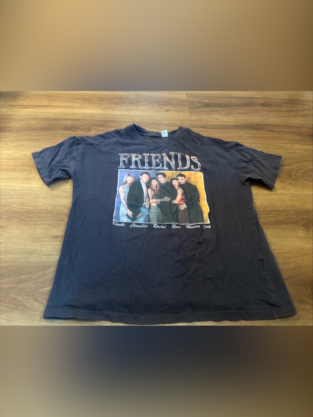FRIENDS TV SHOW GROUP ROSS RACHEL MONICA ADULT T-SHIRT MEDIUM